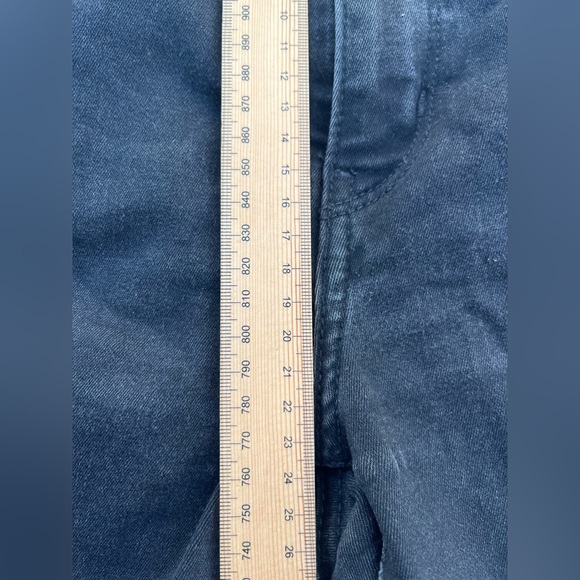 Levis Slimming Super Skinny Black Denim Jeans womens Size 30/10 - Picture 5 of 8